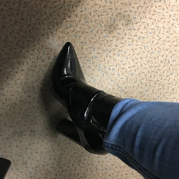 Cute booties - Picture 2 of 4